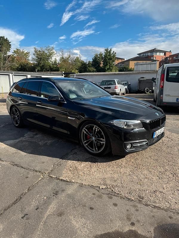 Schwarz Gebraucht 2014 BMW 530 Kombi | 17.600 € (Teuer) - Bild 1/4