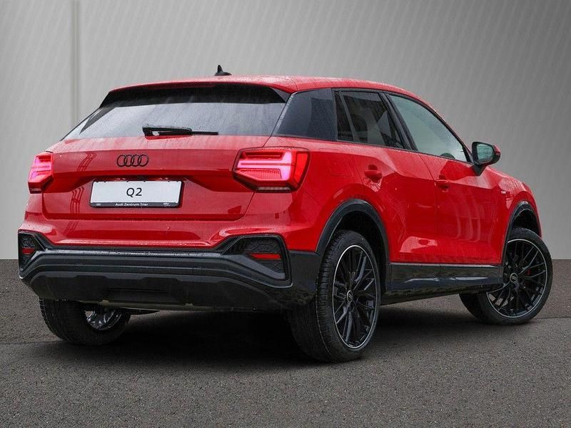 Neu Audi Q2 S-Line 150 PS (110 kW) 2025 Progressivrot metallic SUV