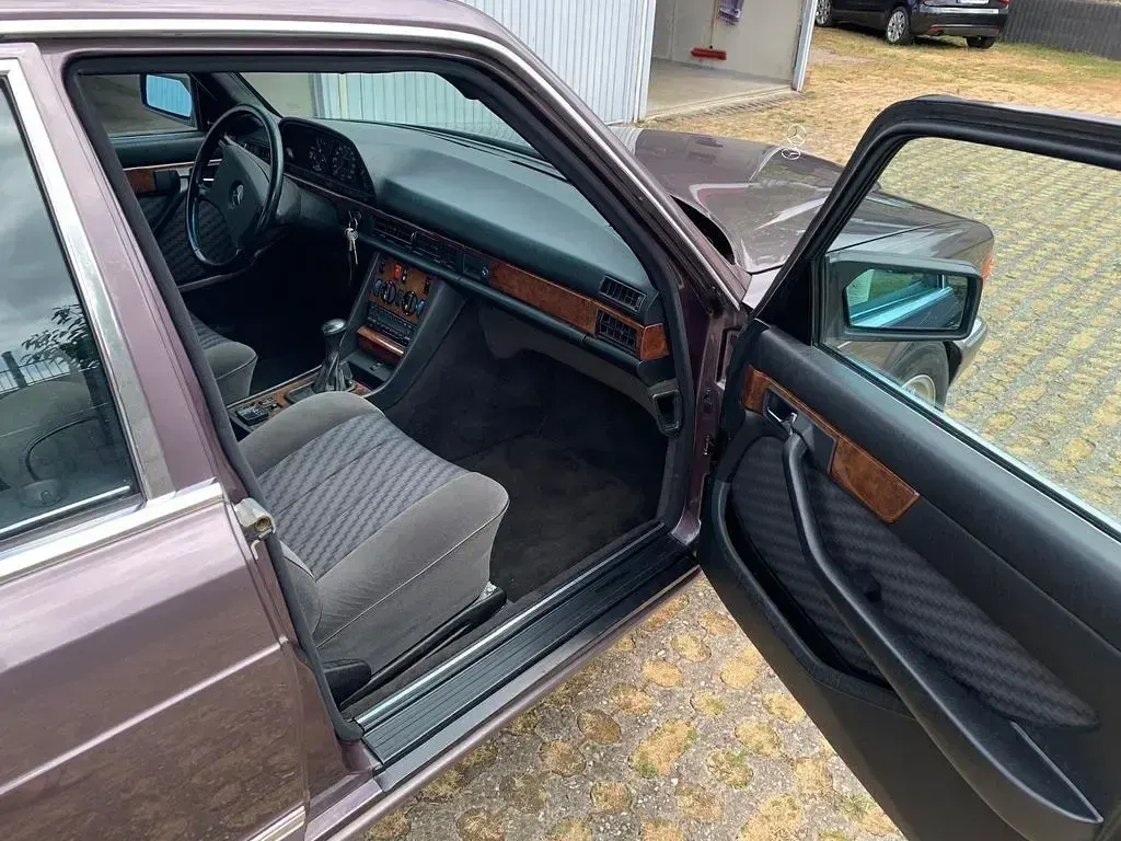 Gebraucht Mercedes S300 179 PS (131 kW) 1990 Braun Limousine