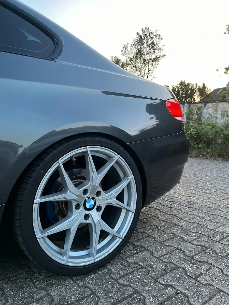 Gebraucht BMW 325 Performance 218 PS (160 kW) 2007 Grau Coupé