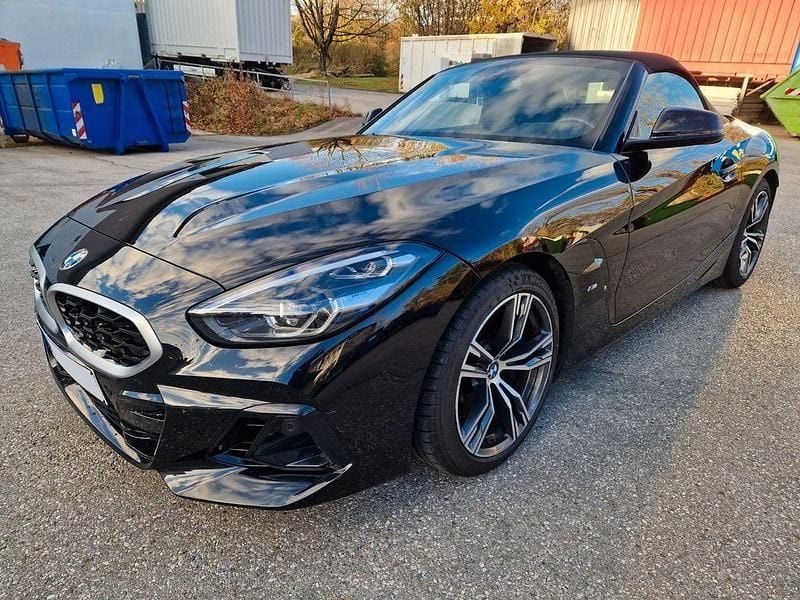 Schwarz Gebraucht 2024 BMW Z4 M Sport Cabrio | 38.900 € (Guter Preis) - Bild 1/4