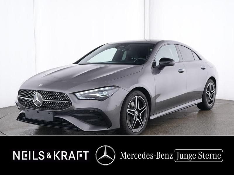 Grau Gebraucht 2024 Mercedes CLA200 AMG Coupé | 37.970 € (Fairer Preis) - Bild 1/4