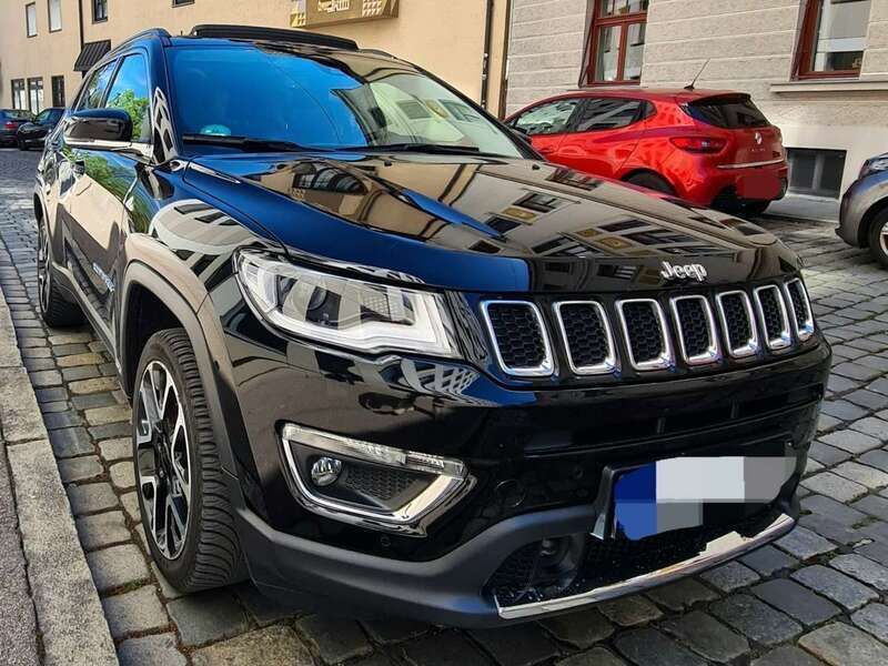 Schwarz Gebraucht 2020 Jeep Compass SUV | 24.500 € - Bild 1/4