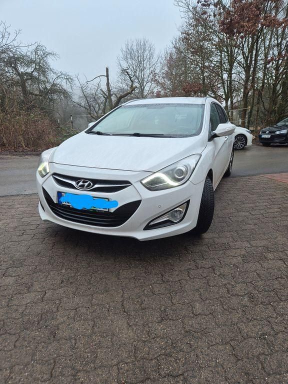 Gebraucht Hyundai i40 Style 136 PS (100 kW) 2014 Weiß Kombi