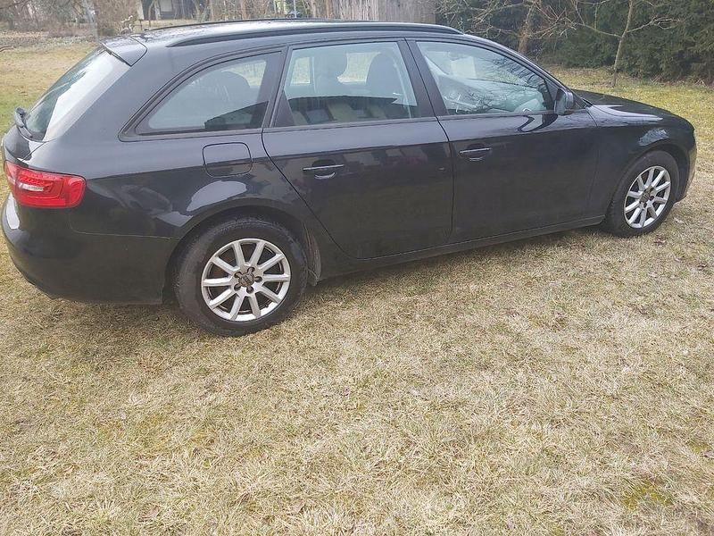 Gebraucht Audi A4 Attraction 170 PS (125 kW) 2012 Schwarz Kombi