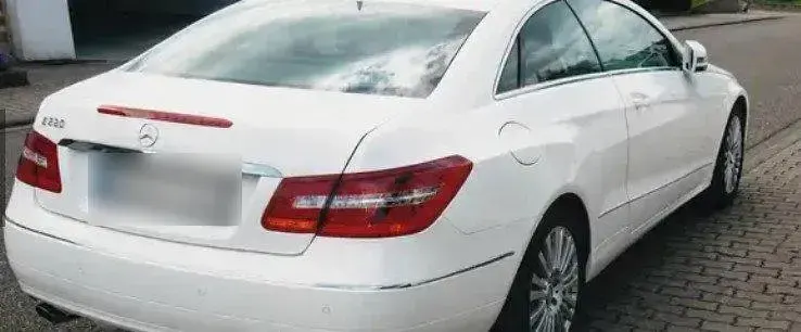 Gebraucht Mercedes E250 Avantgarde 204 PS (150 kW) 2012 Coupé