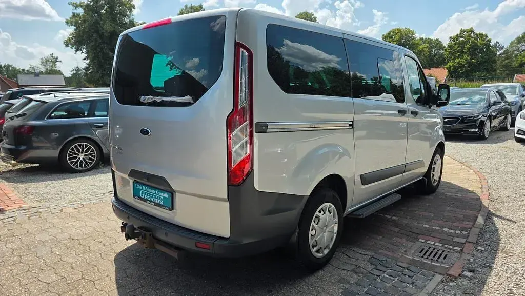Gebraucht Ford Tourneo 155 PS (114 kW) 2015 Silber Kombi