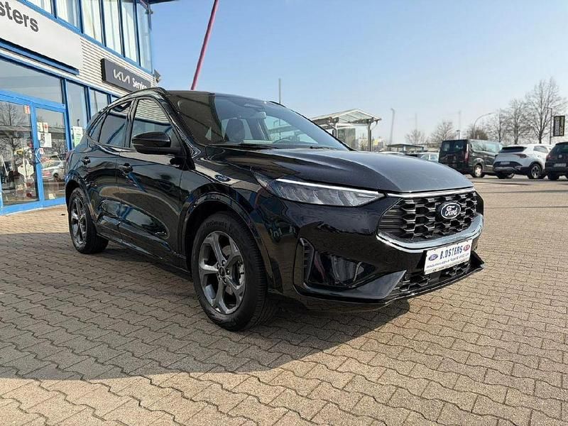 Gebraucht Ford Kuga ST-Line 186 PS (136 kW) 2025 Schwarz SUV