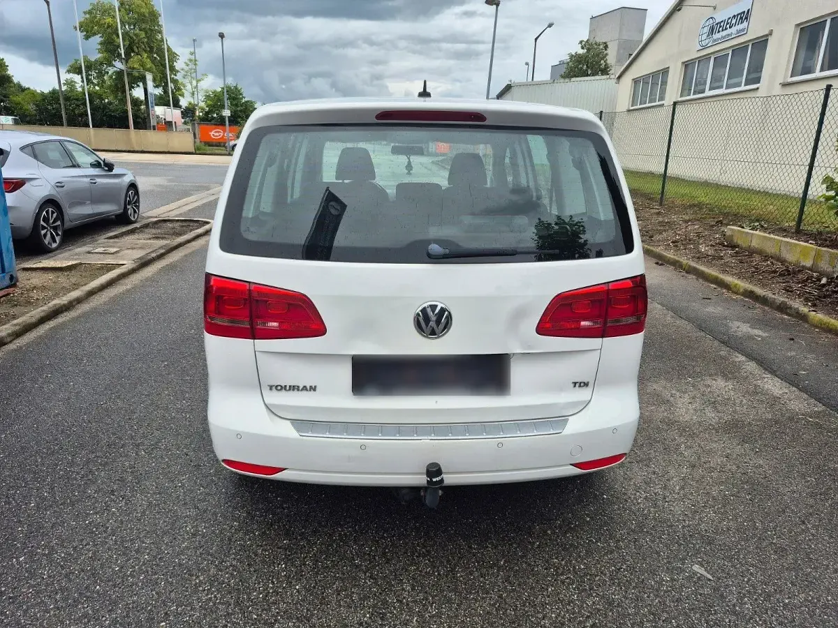 Gebraucht VW Touran 105 PS (77 kW) 2013 Weiß Van / Kleinbus