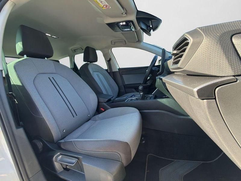 Second-hand Seat Leon Style 150 CP (110 kW) 2024 Alb Berlinǎ