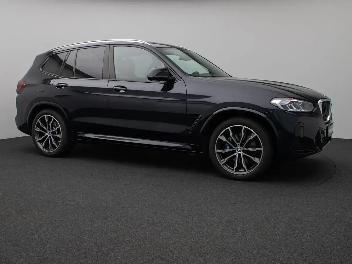 Gebraucht BMW X3 M Sport 360 PS (264 kW) 2023 M carbonschwarz  416braun SUV