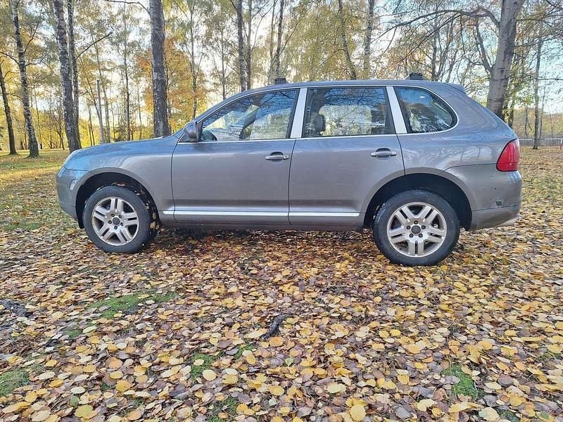 Grau Gebraucht 2006 Porsche Cayenne SUV | 2.999 € (Guter Preis) - Bild 1/4