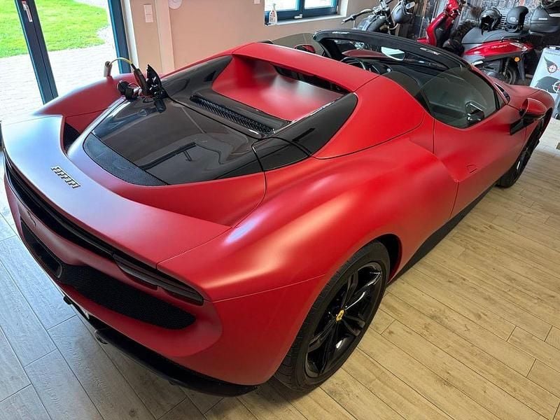 Gebraucht Ferrari 296 829 PS (609 kW) 2024 Rot Cabrio