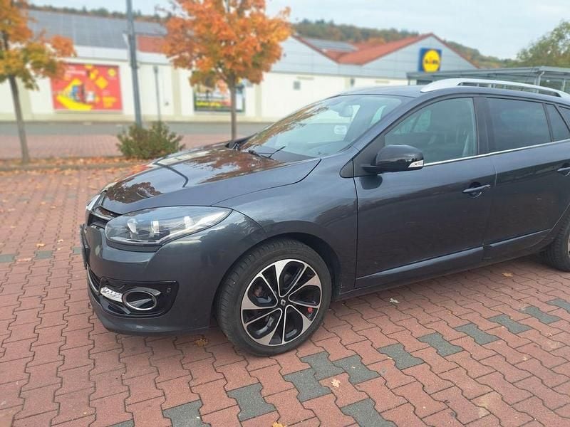 Gebraucht Renault Mégane Bose Edition 131 PS (96 kW) 2015 Schwarz Limousine