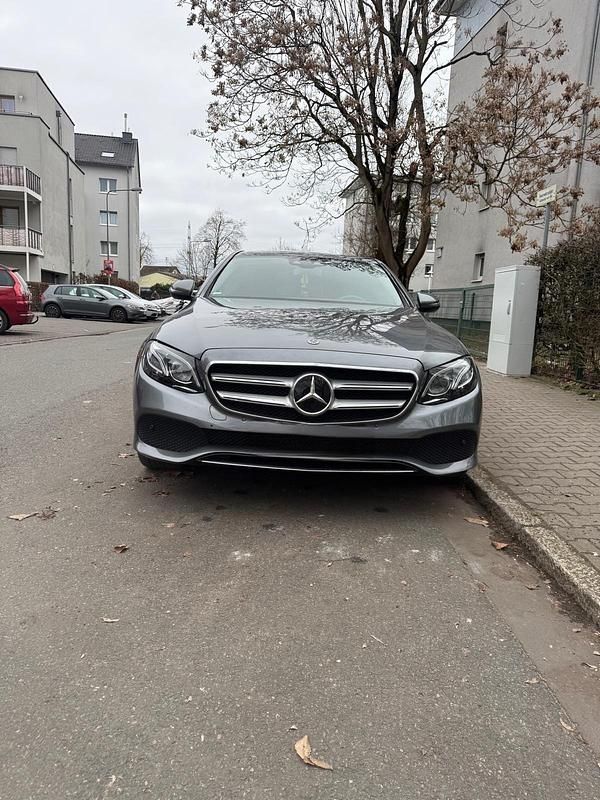 Gebraucht Mercedes E350 Avantgarde 2017 Grau Limousine