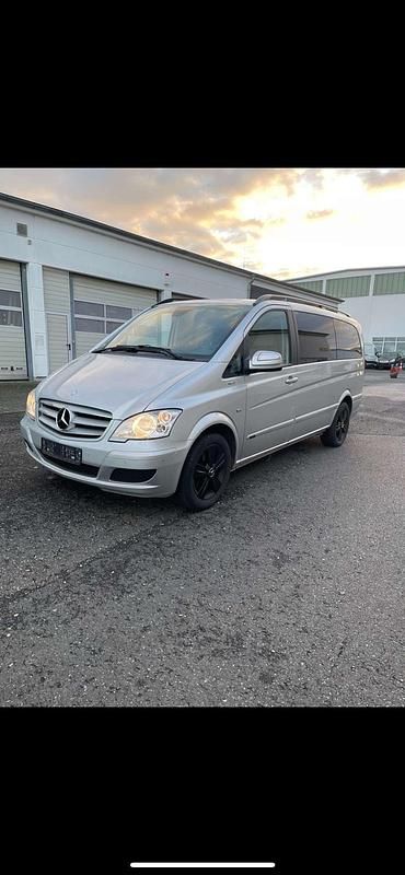 Gebraucht Mercedes Viano 224 PS (164 kW) 2013 Silber Van / Kleinbus