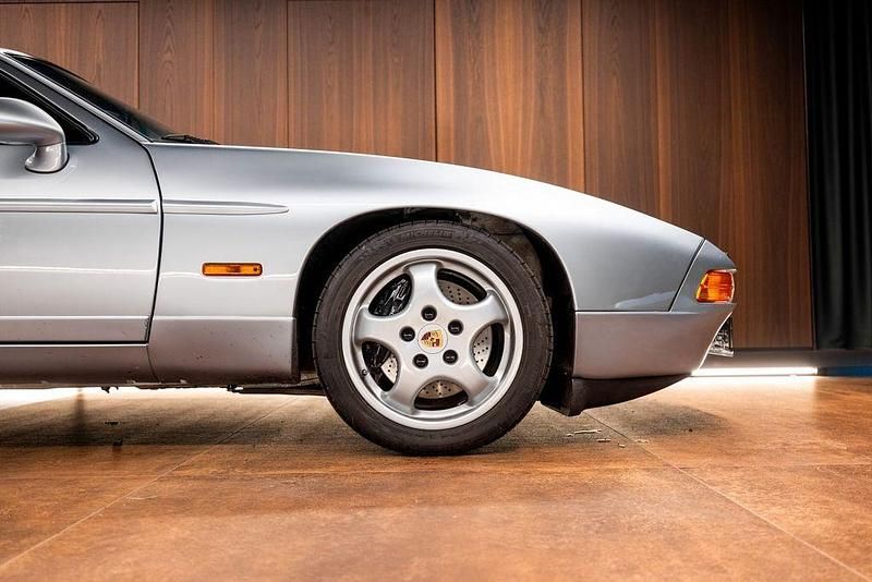 Gebraucht Porsche 928 349 PS (256 kW) 1992 Silber Coupé