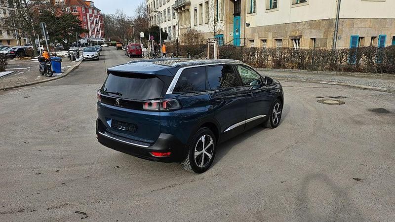 Gebraucht Peugeot 5008 Allure 131 PS (96 kW) 2021 Blau celebes SUV