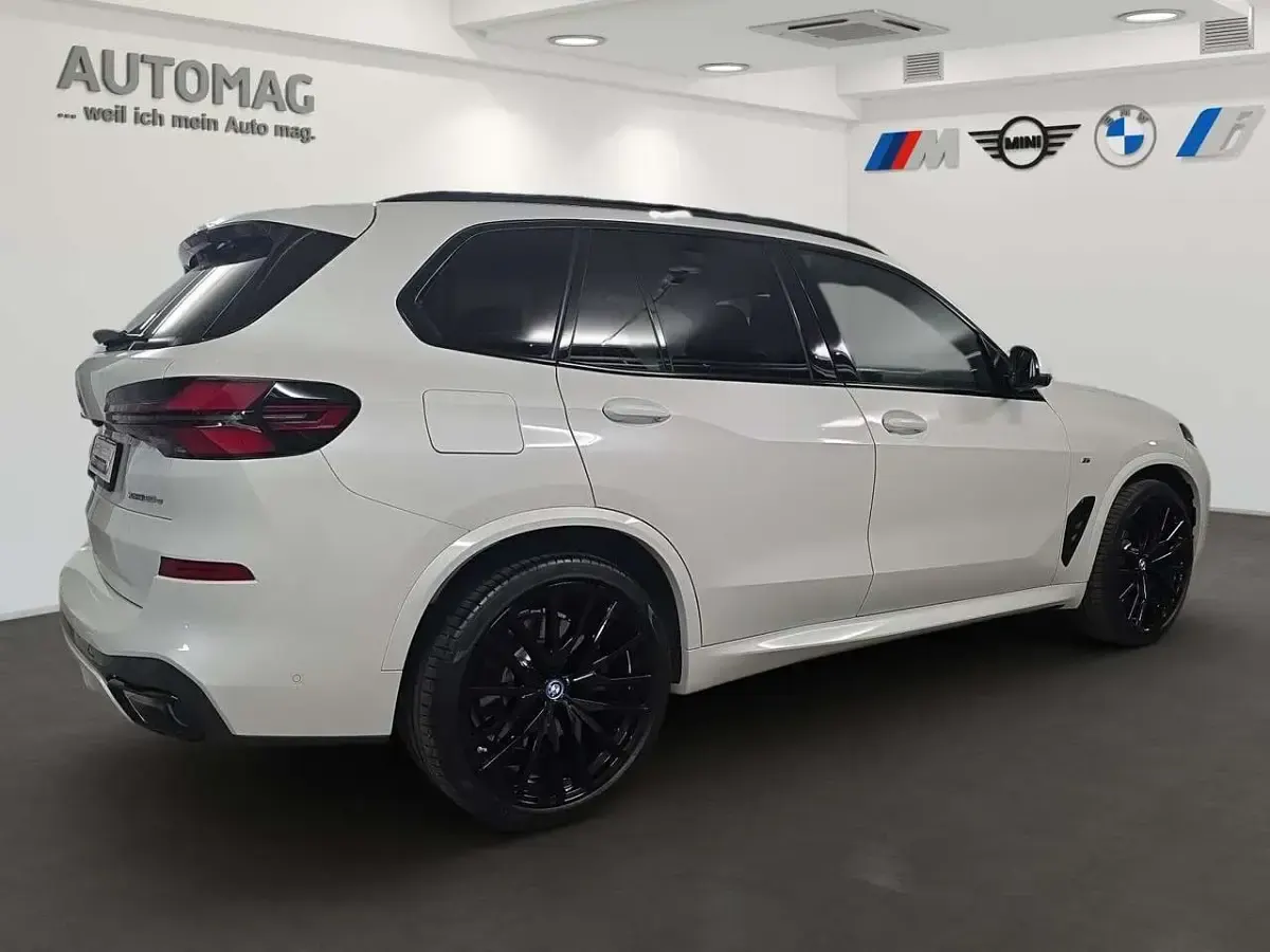 Gebraucht BMW X5 M Sport 309 PS (227 kW) 2025 Mineralweiss SUV