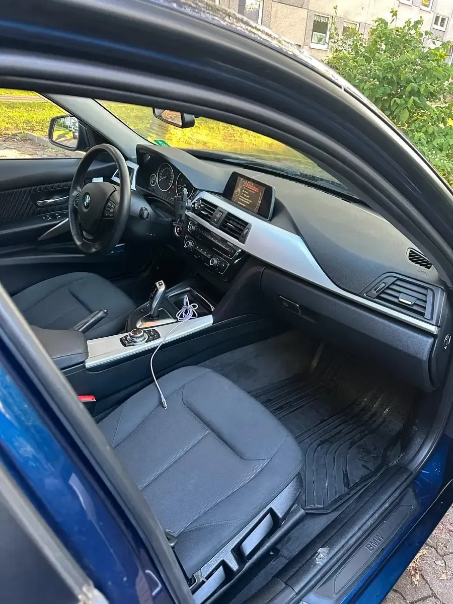 Gebraucht BMW 320 190 PS (139 kW) 2016 Blau Kombi
