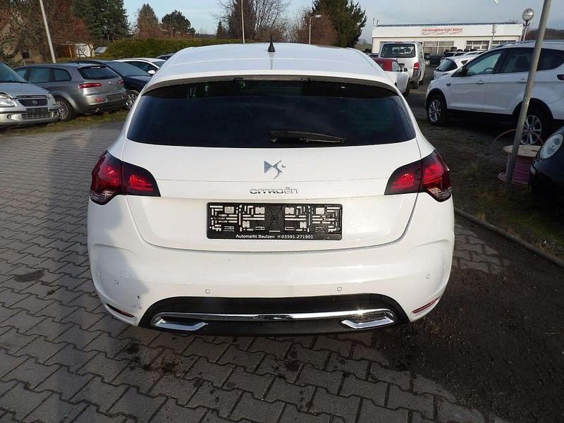 Gebraucht Citroën DS4 Sport Chic 200 PS (147 kW) 2012 Weiß Kleinwagen