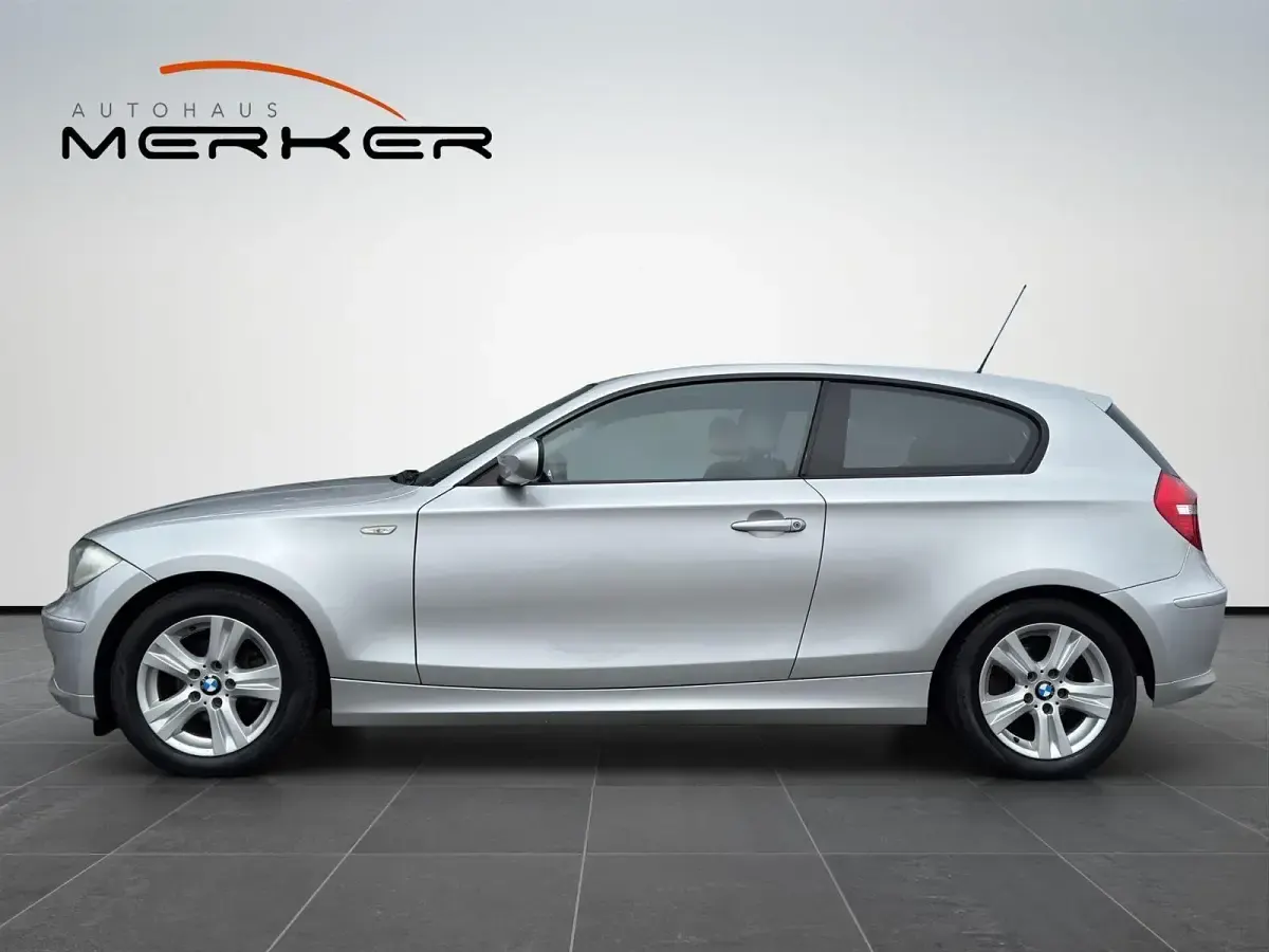 Używany BMW 116 Advantage 116 KM (85 kW) 2010 Srebrny Hatchback