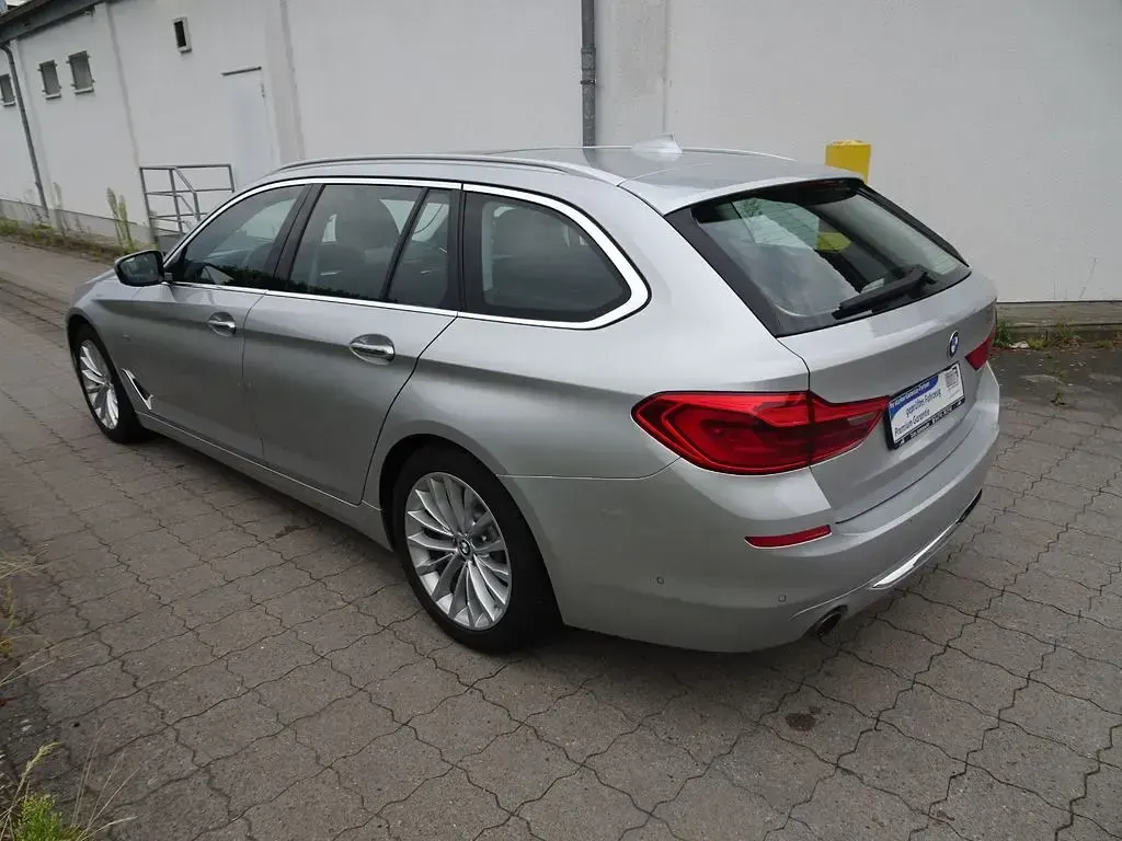 Gebraucht BMW 530 Luxury Line 252 PS (185 kW) 2018 Silber Kombi