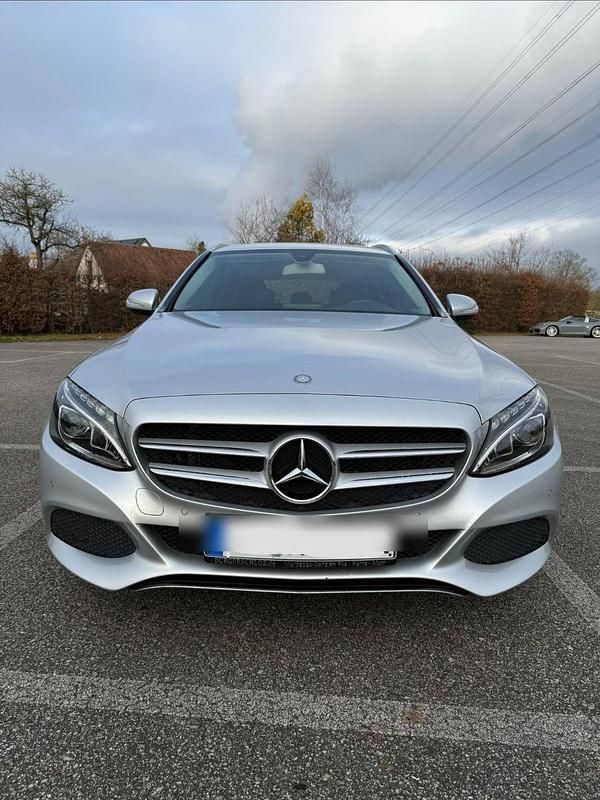 Gebraucht Mercedes C200 Avantgarde 184 PS (135 kW) 2015 Silber Kombi