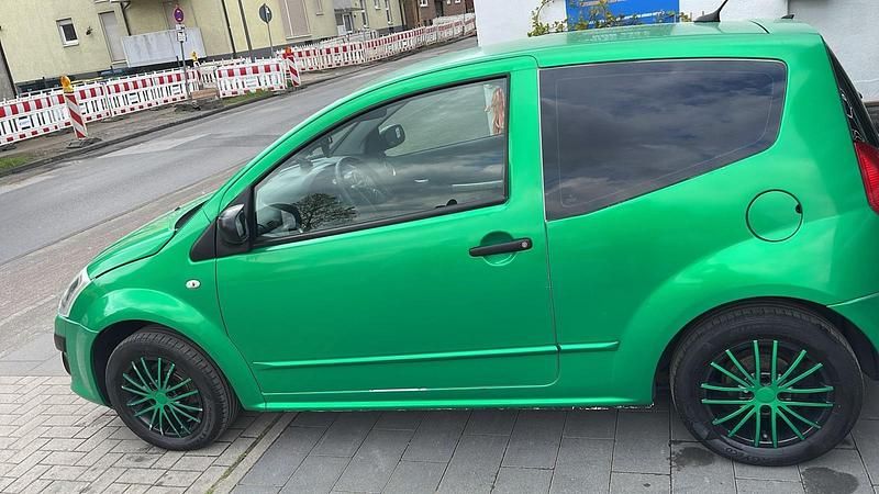 Gebraucht Citroën C2 60 PS (44 kW) 2009 Grün Kleinwagen