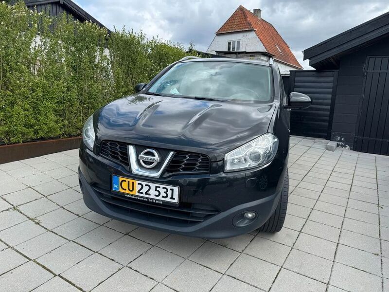 Schwarz Gebraucht 2012 Nissan Qashqai Tekna SUV | 4.200 € (Superpreis) - Bild 1/4