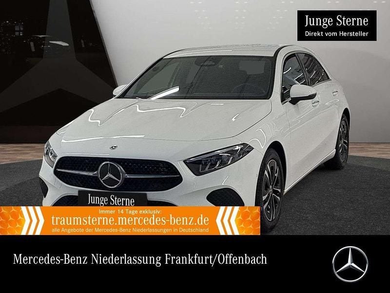 Weiß Gebraucht 2024 Mercedes A200 Progressive Limousine | 30.890 € (Fairer Preis) - Bild 1/3