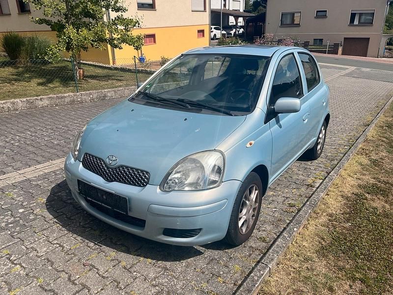 Blau Gebraucht 2004 Toyota Yaris Kleinwagen | 1.600 € (Fairer Preis) - Bild 1/4