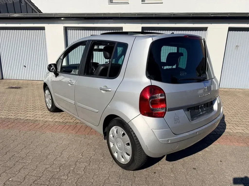 Gebraucht Renault Modus Night&Day 103 PS (75 kW) 2011 Silber Van / Kleinbus