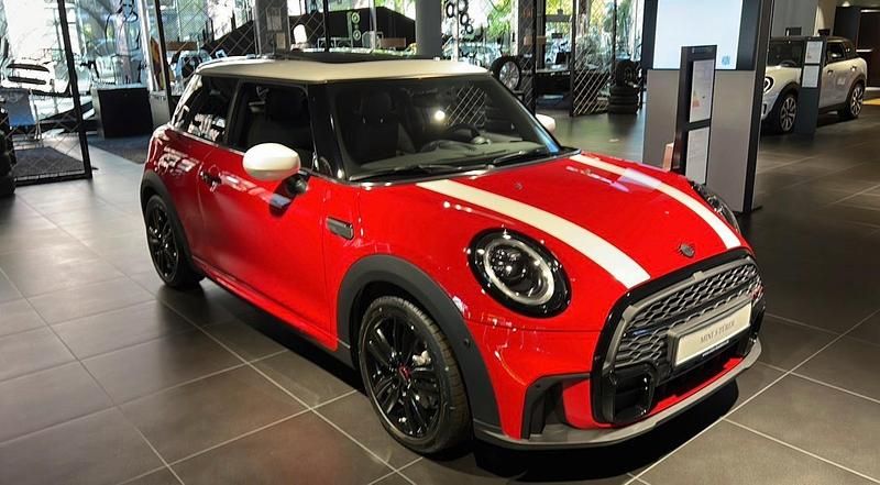 Rot Gebraucht 2022 Mini John Cooper Works Kleinwagen | 26.500 € (Etwas zu teuer) - Bild 1/4