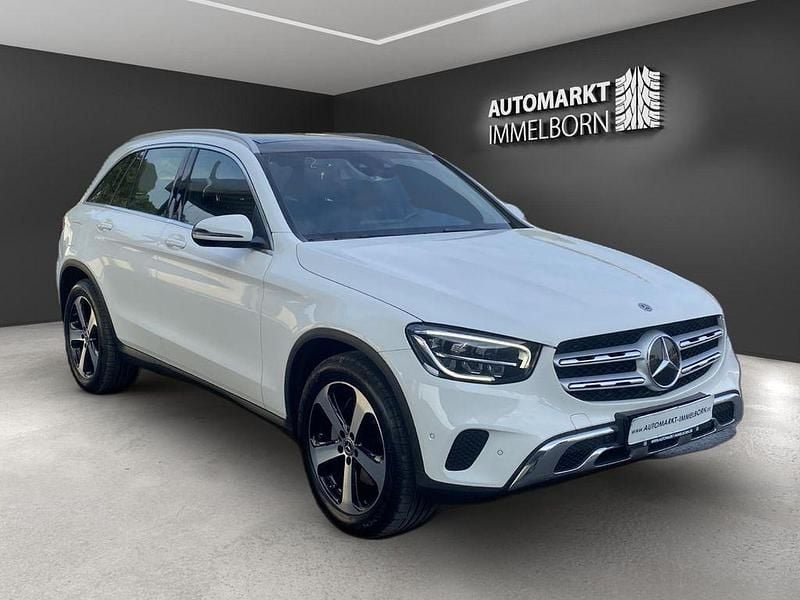 Weiß polarweiss unilack Gebraucht 2020 Mercedes GLC220 Exclusive SUV | 33.440 € (Guter Preis) - Bild 1/4