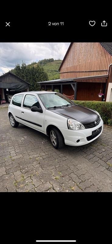 Andere außenfarben Gebraucht 2009 Renault Clio II Kleinwagen | 1.200 € (Guter Preis) - Bild 1/4