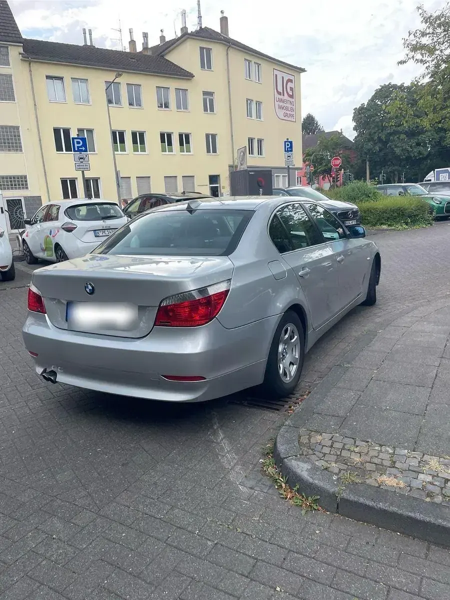 Gebraucht BMW 525 192 PS (141 kW) 2003 Silber Limousine