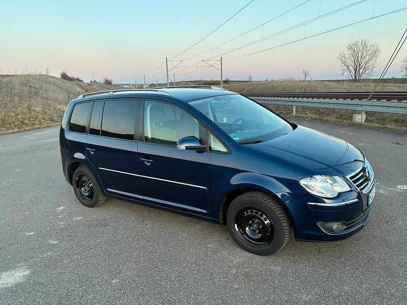 Gebraucht VW Touran 105 PS (77 kW) 2008 Blau Van / Kleinbus