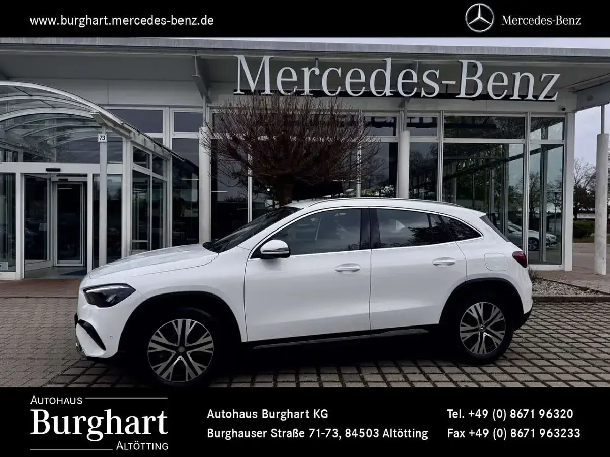 Gebraucht Mercedes GLA200 Progressive 163 PS (119 kW) 2025 Unilack polarweiß SUV