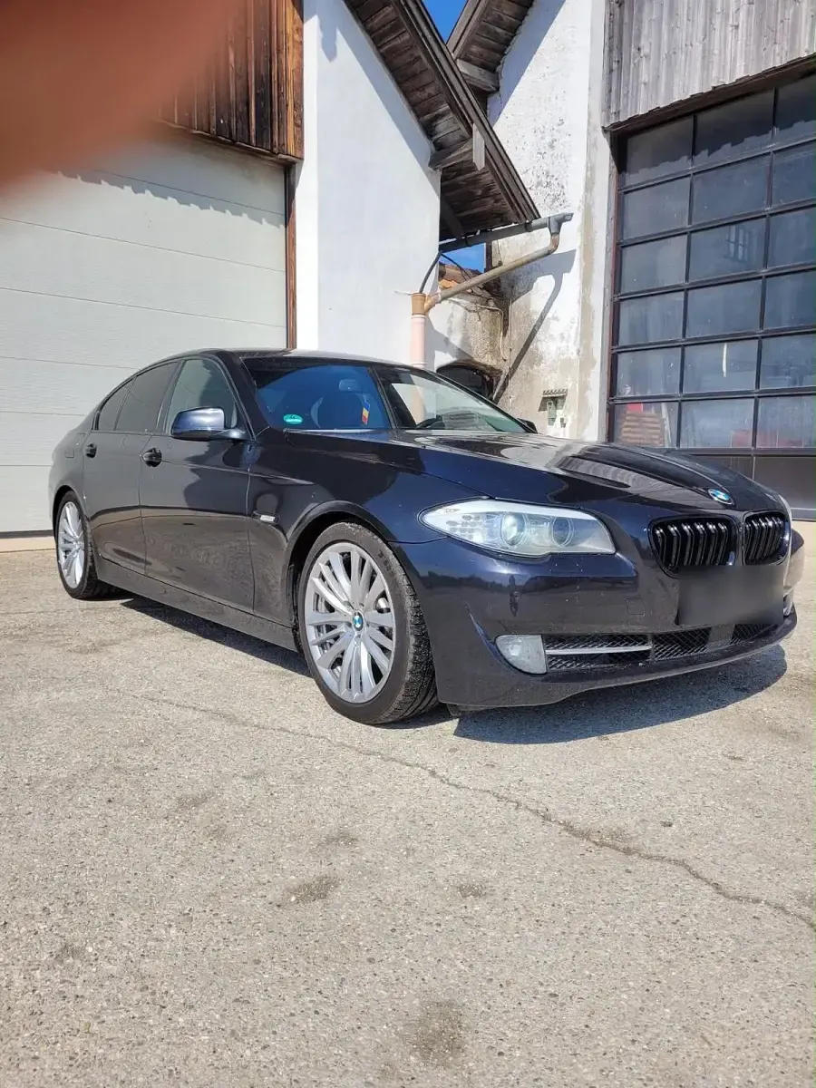 Gebraucht BMW 520 184 PS (135 kW) 2012 Limousine