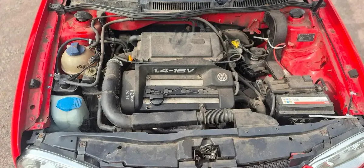 Gebraucht VW Golf IV 75 PS (55 kW) 2002 Rot Kleinwagen