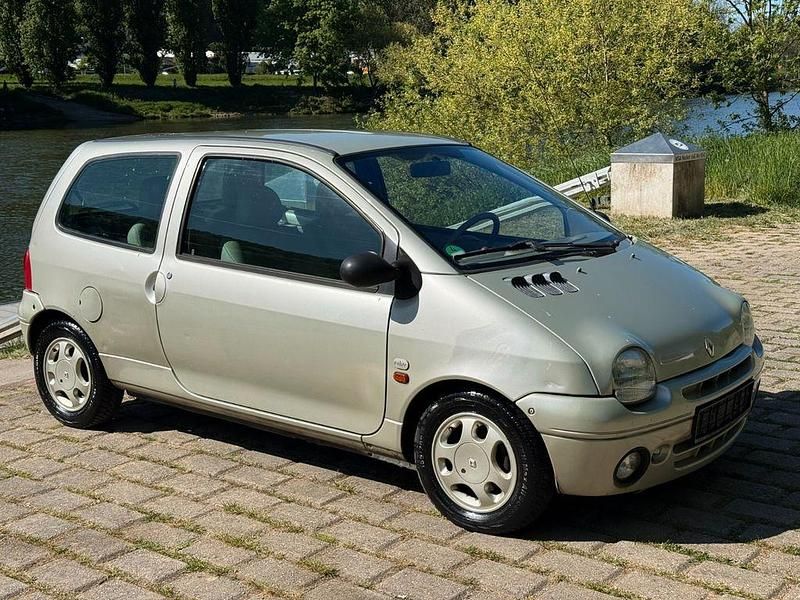 Second-hand Renault Twingo Initiale 58 CP (42 kW) 2000 Hatchback