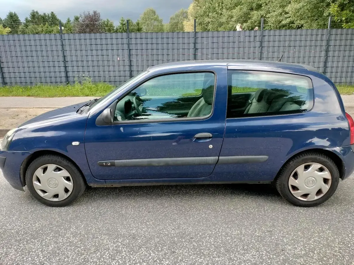 Gebraucht Renault Clio 60 PS (44 kW) 2005 Blau Kleinwagen