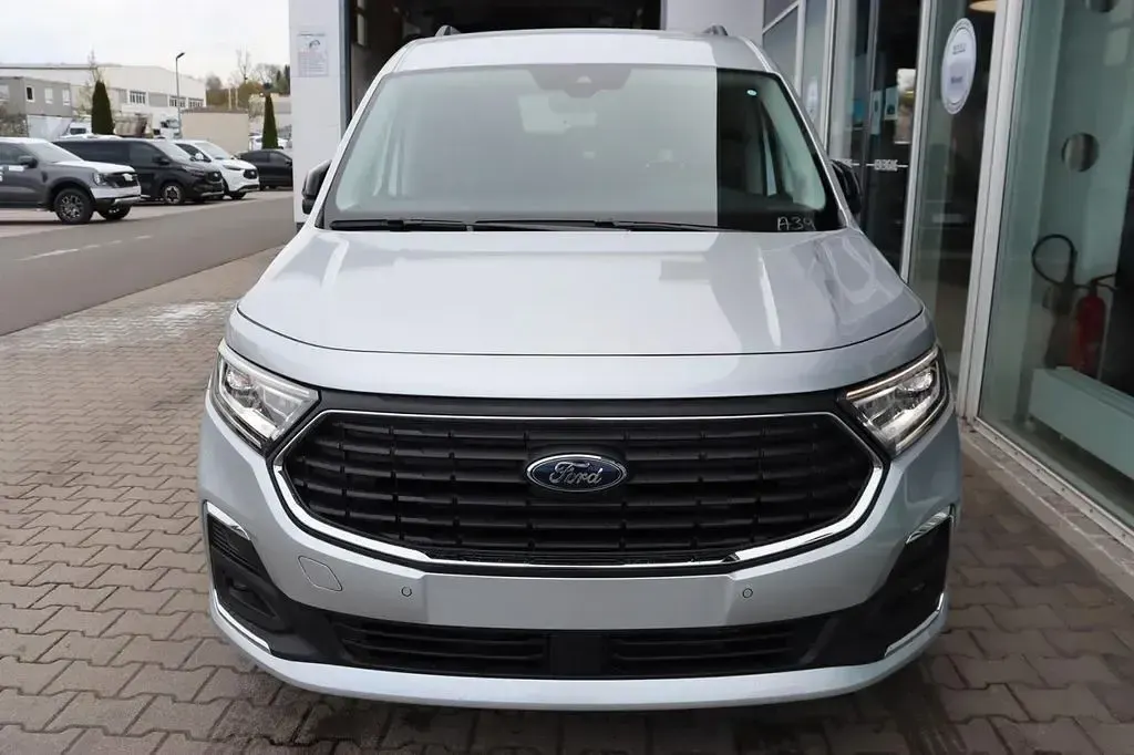 Gebraucht Ford Tourneo Connect Titanium 150 PS (110 kW) 2025 Stardust silver metallic Van / Kleinbus