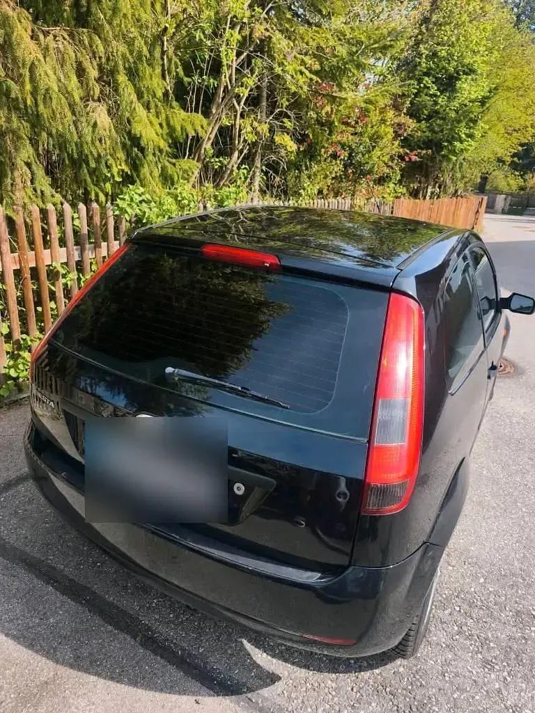 Gebraucht Ford Fiesta 60 PS (44 kW) 2005 Schwarz Kleinwagen
