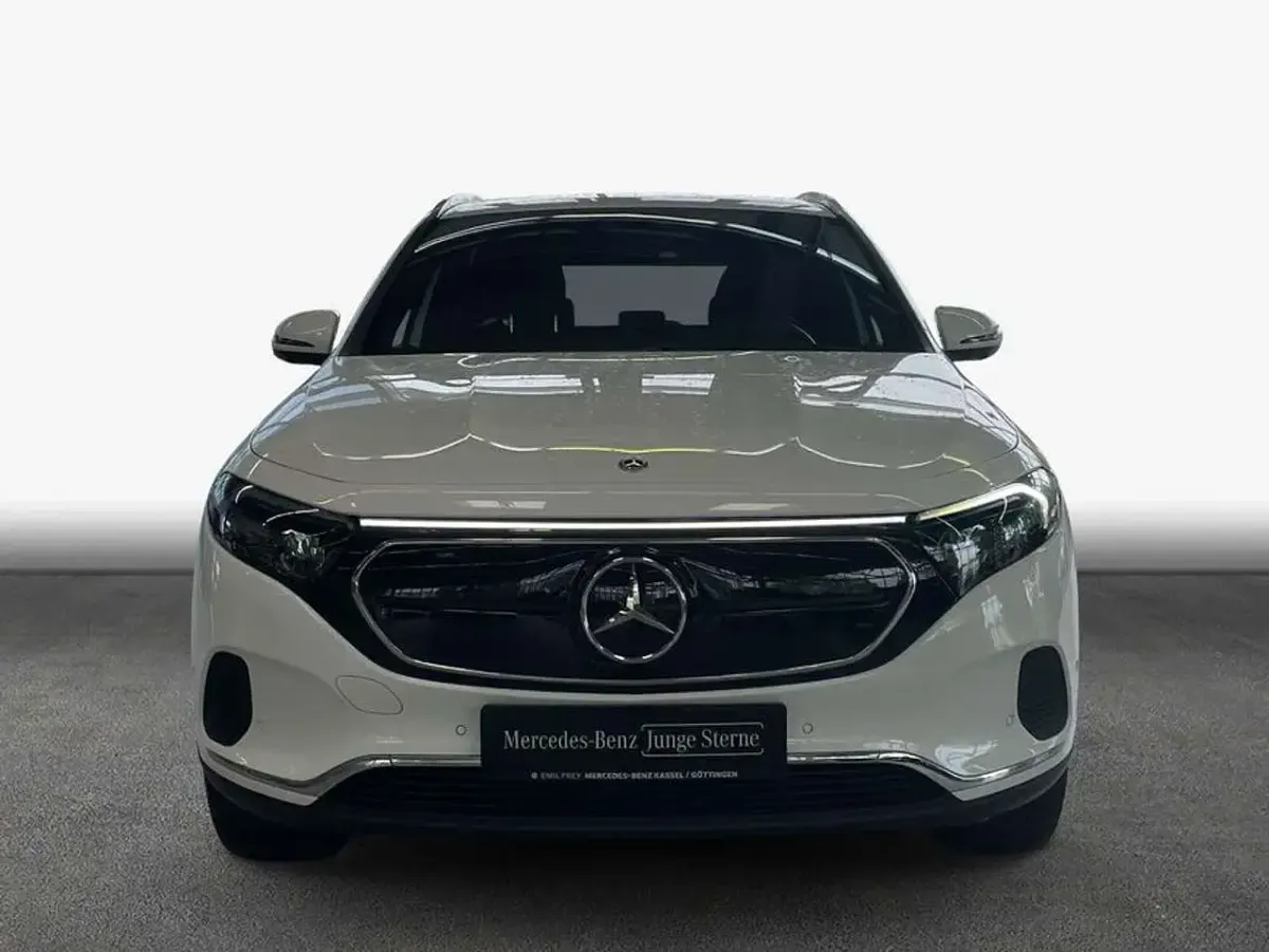 Gebraucht Mercedes EQA250 Progressive 139 kW (190 PS) 2023 Polarweiß SUV