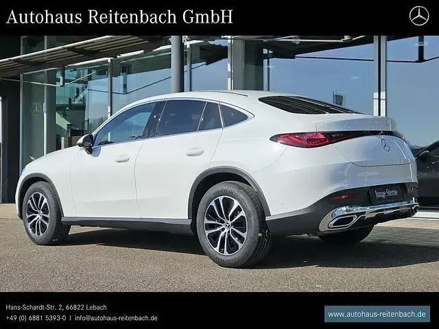Gebraucht Mercedes GLC200 Avantgarde 204 PS (150 kW) 2023 Manufaktur opalithweiß bright SUV