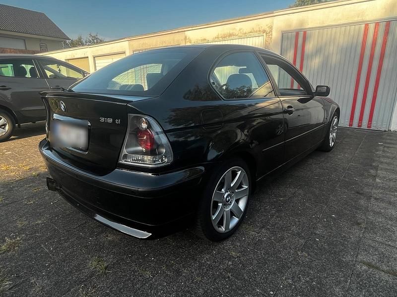 Gebraucht BMW 316 115 PS (84 kW) 2003 Schwarz Limousine