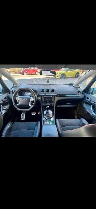 Gebraucht Ford S-MAX Titanium S 163 PS (119 kW) 2014 Weiß Van / Kleinbus