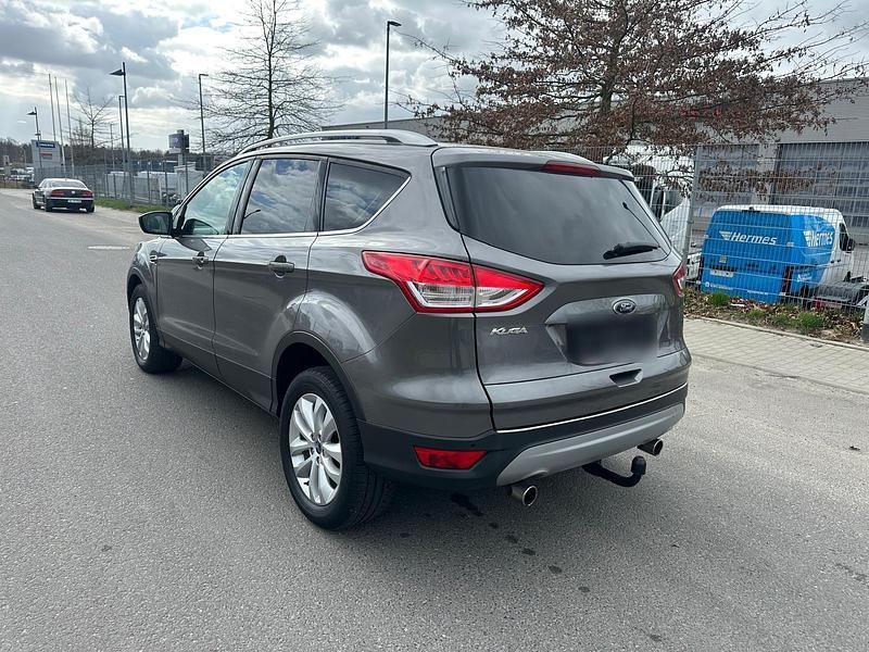 Gebraucht Ford Kuga 163 PS (119 kW) 2013 Grau SUV